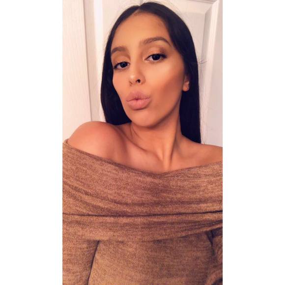 Meet your Posher, Briana - Picture 1 of 1